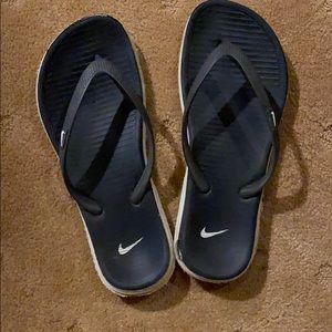 Well worn/Used Nike Rubber flipflops